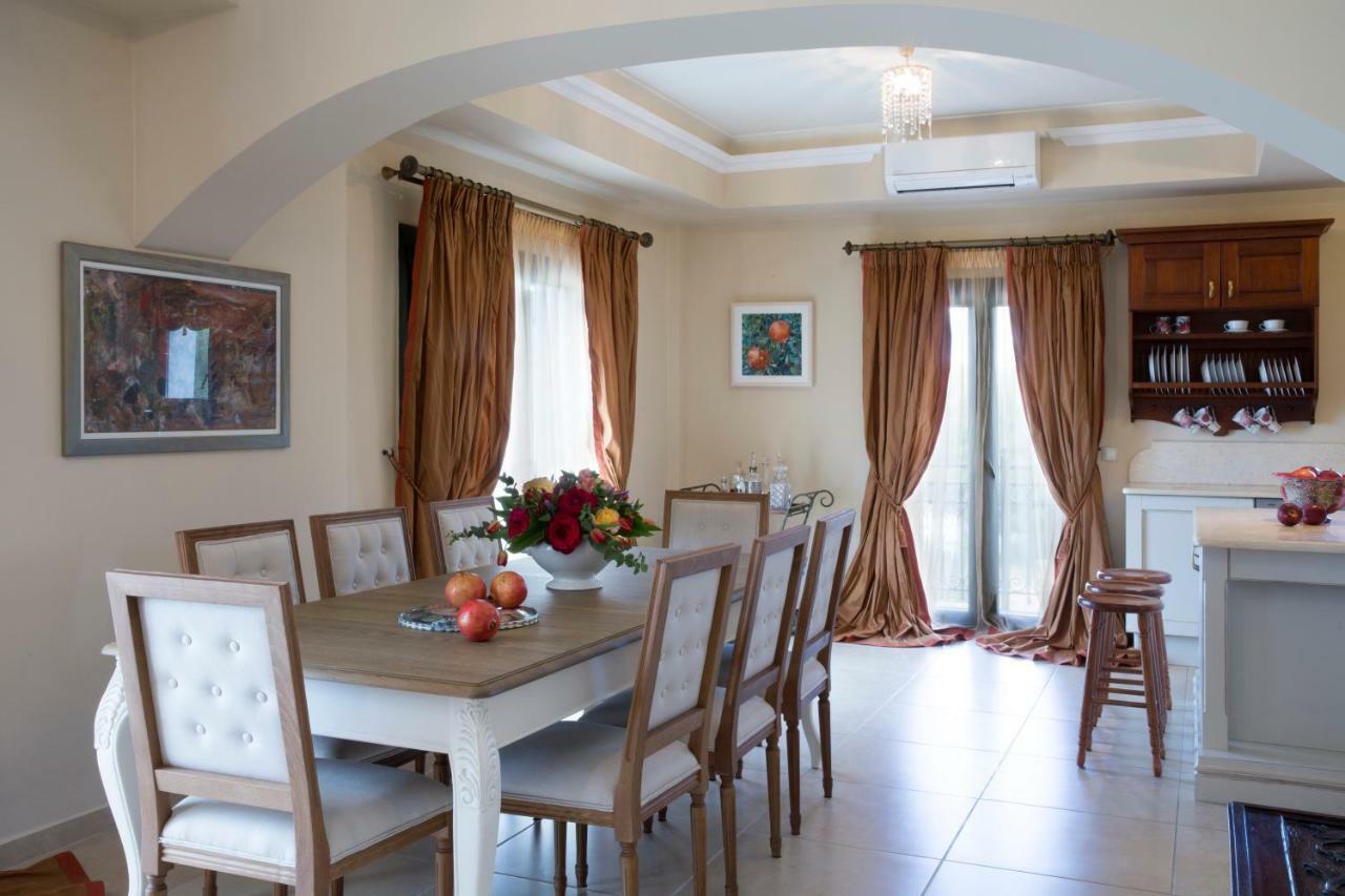 Avra Private Suites Lászi Kültér fotó
