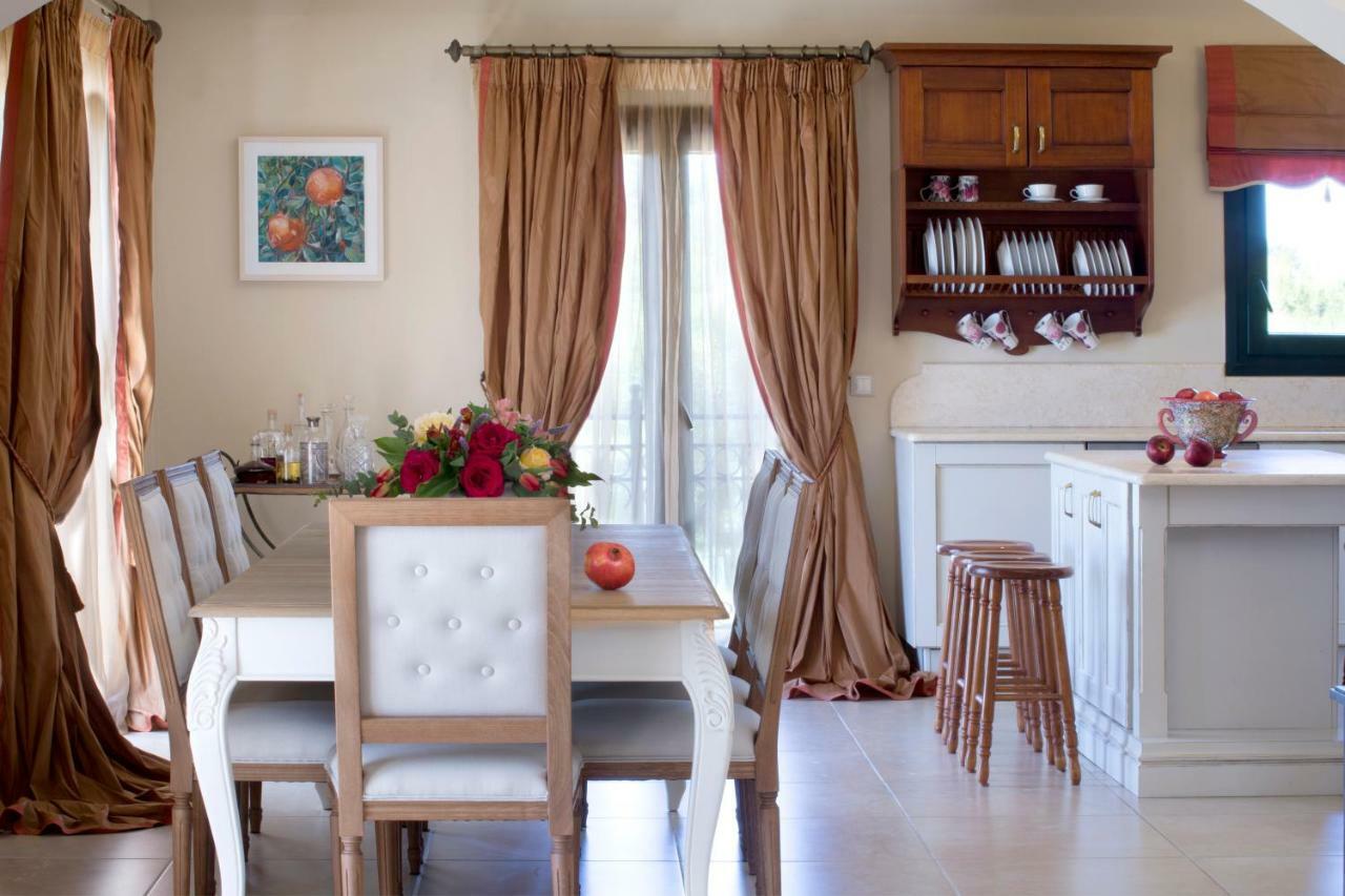 Avra Private Suites Lászi Kültér fotó