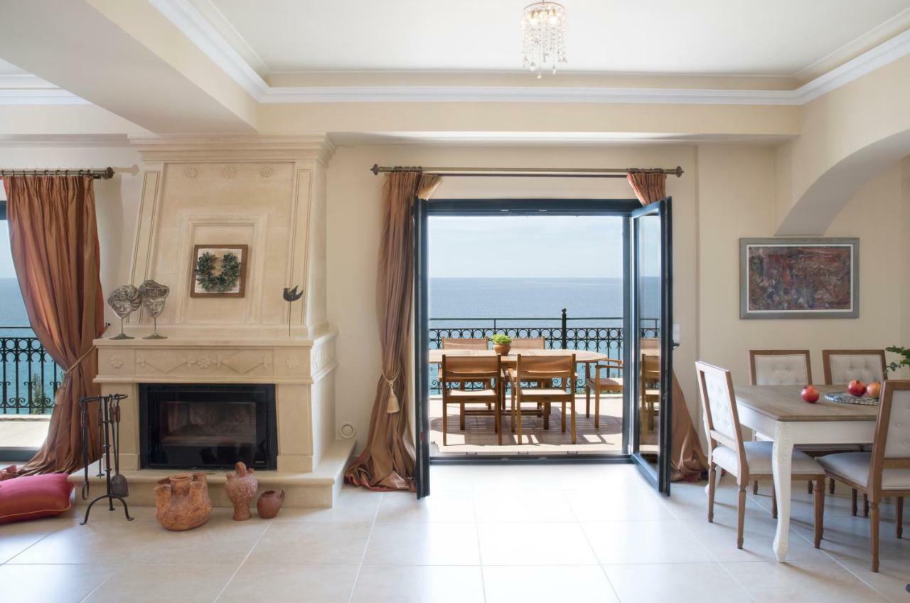 Avra Private Suites Lászi Kültér fotó
