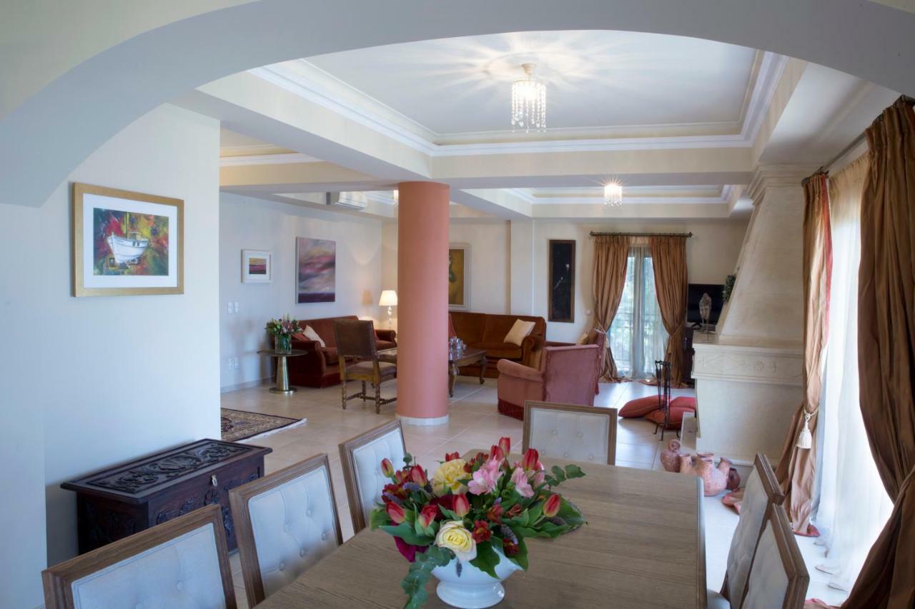Avra Private Suites Lászi Kültér fotó